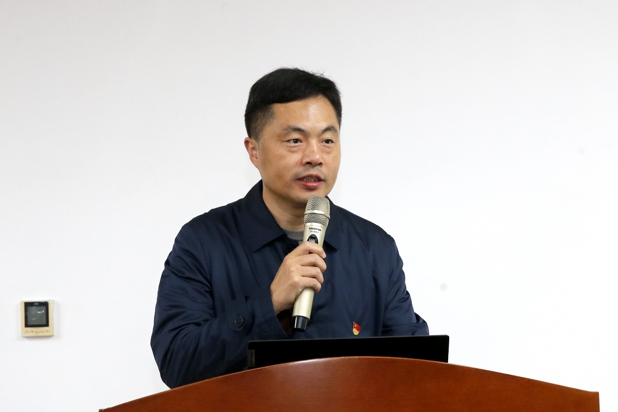 黄色仓库