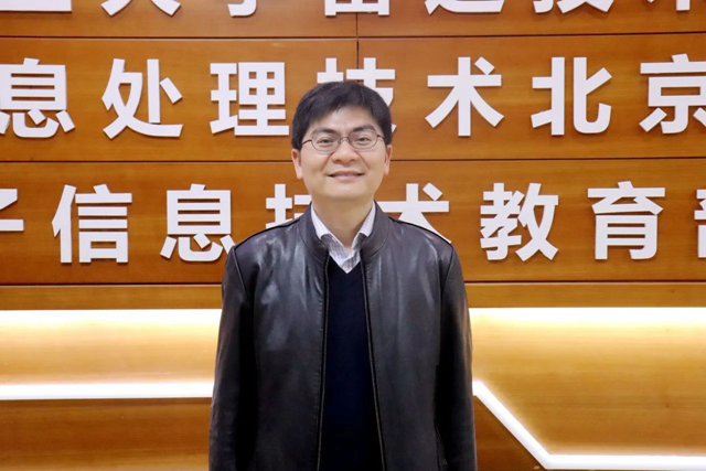 黄色仓库